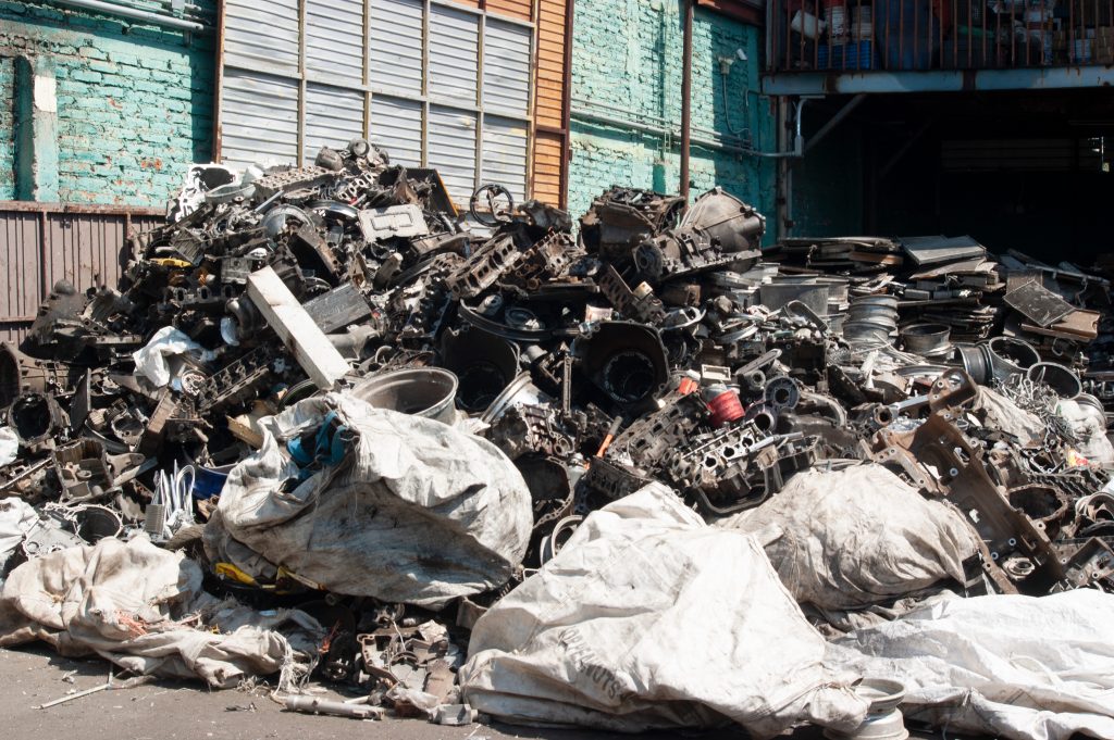 army-metal-carros-automovil-piezas-acero-reciclaje